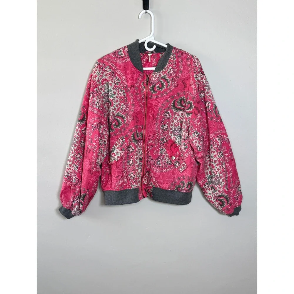Free People Daytrip Bomber Jacket Sz L Pink Paisley Boho Floral Quilted Zip Up